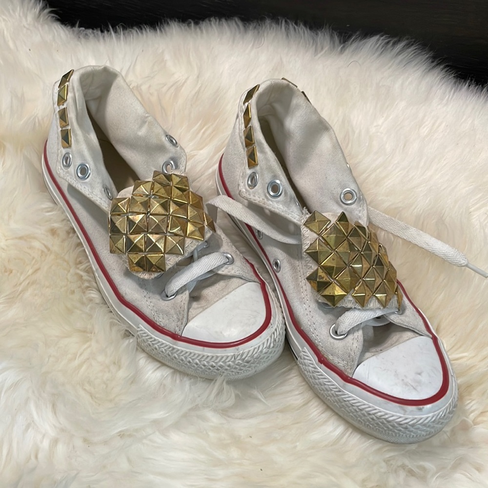 Studded white converse high tops 4